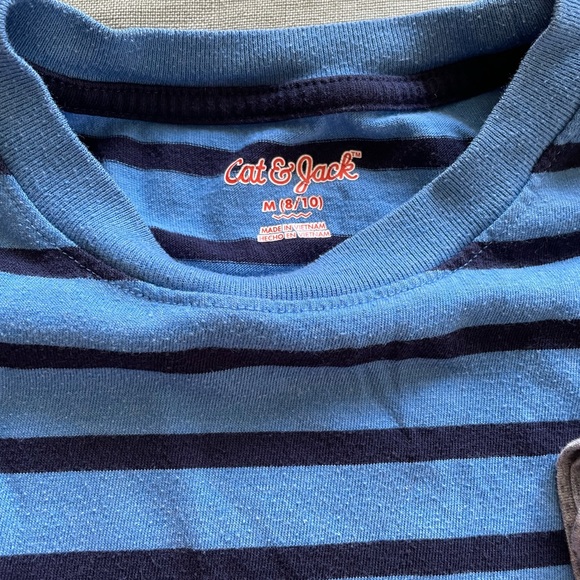 Lot of 3 Cat & Jack boys’ t-shirts - Picture 4 of 5